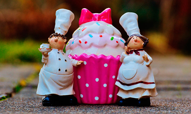 cups and cakes